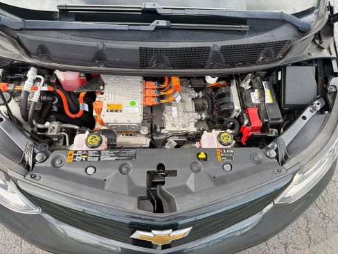 Used 2019 Chevrolet Bolt LT FWD image 13
