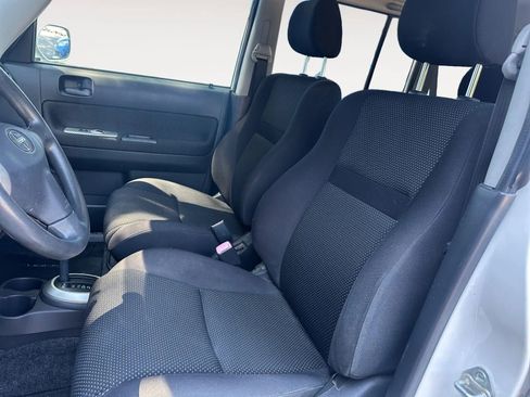 Used 2005 Scion xB FWD image 8