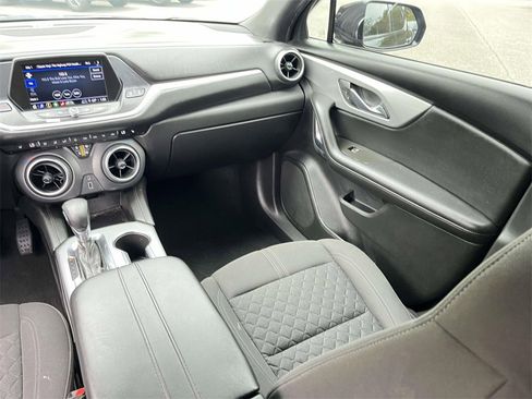 Used 2022 Chevrolet Blazer LT image 28