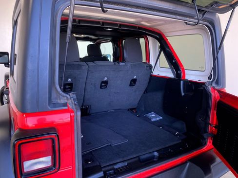 Used 2023 Jeep Wrangler Unlimited Sport AWD/4WD image 15