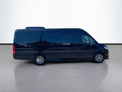 Used 2022 Mercedes-Benz Sprinter 3500 image 2