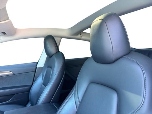 Used 2023 Tesla Model 3 Standard Range RWD image 10