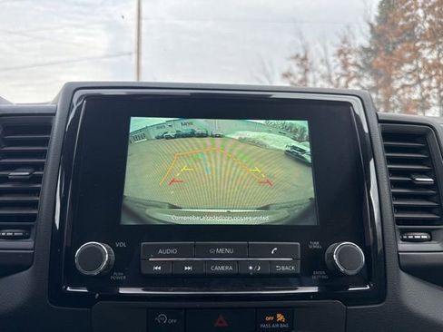 Used 2024 Nissan Frontier S w/ Graphics Package image 5