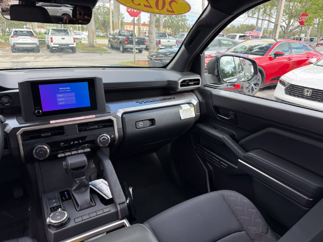 Used 2025 Toyota Tacoma SR5 AWD/4WD image 14