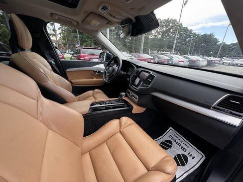 Used 2016 Volvo XC90 T6 Momentum AWD/4WD image 12
