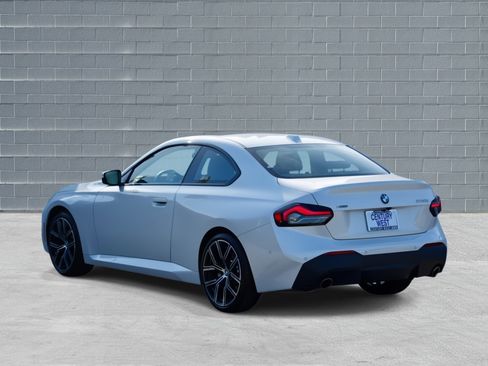 Used 2024 BMW 230i xDrive Coupe image 4