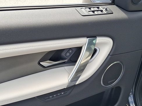 New 2026 Land Rover Discovery Sport Landmark AWD/4WD image 8