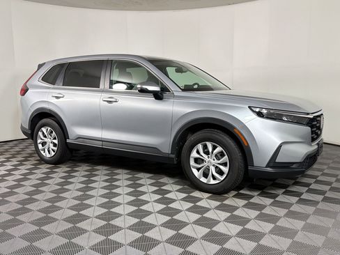 Used 2025 Honda CR-V LX image 6