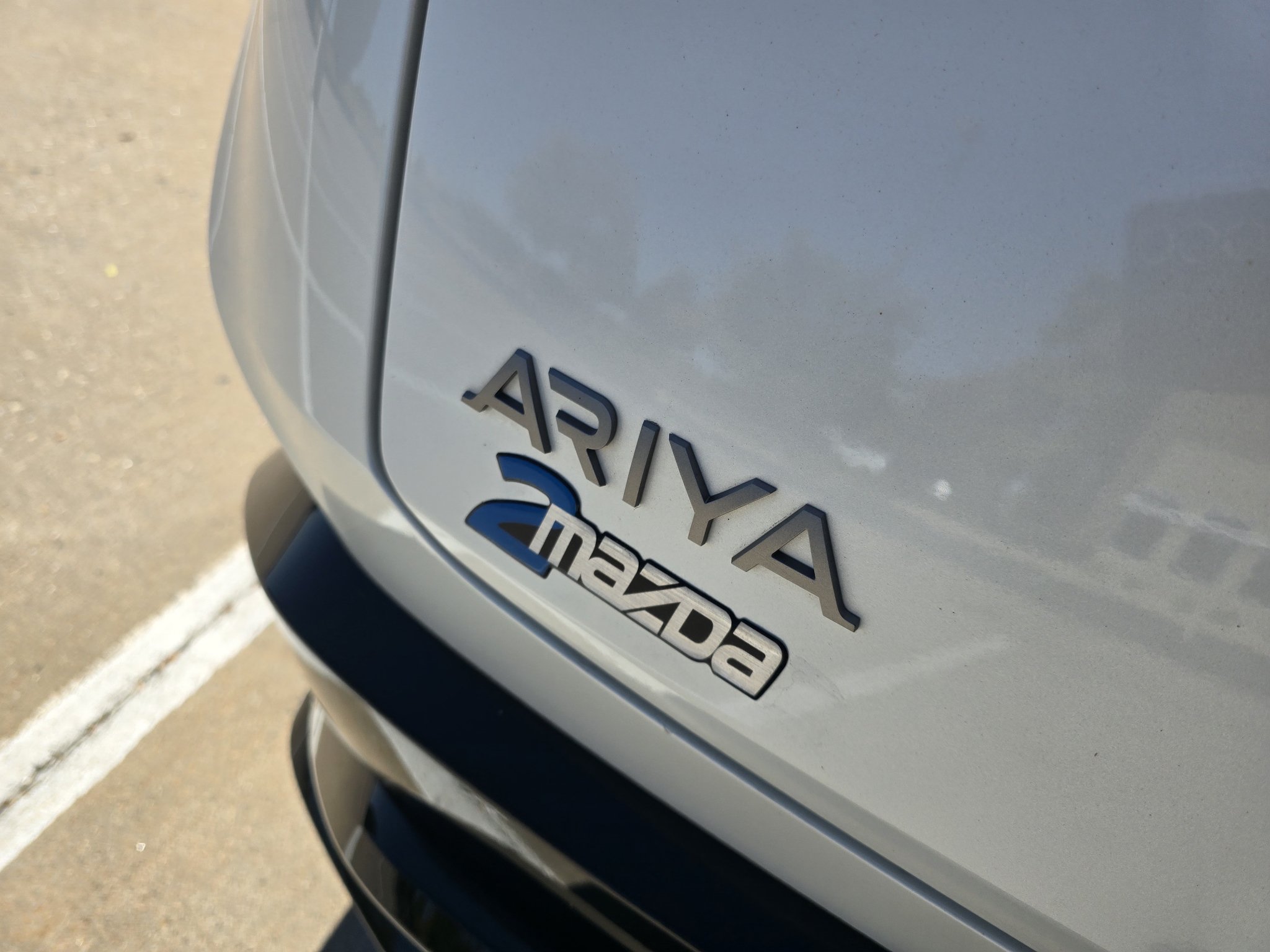 Used 2024 Nissan Ariya AWD image 11
