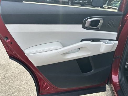 Used 2022 Kia Sorento S w/ Panoramic Sunroof Package image 27