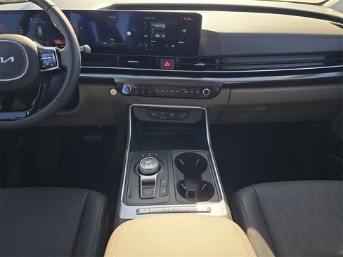 New 2026 Kia Carnival LXS image 14