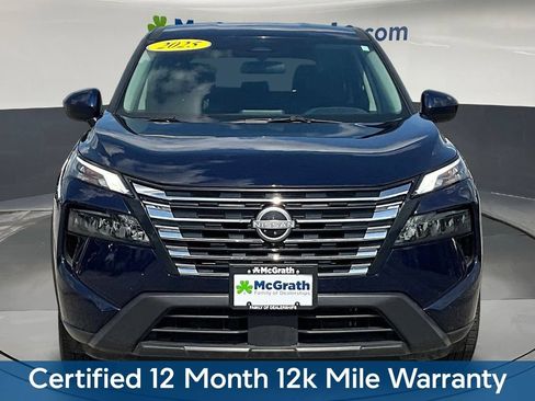 Used 2025 Nissan Rogue SV AWD/4WD image 2