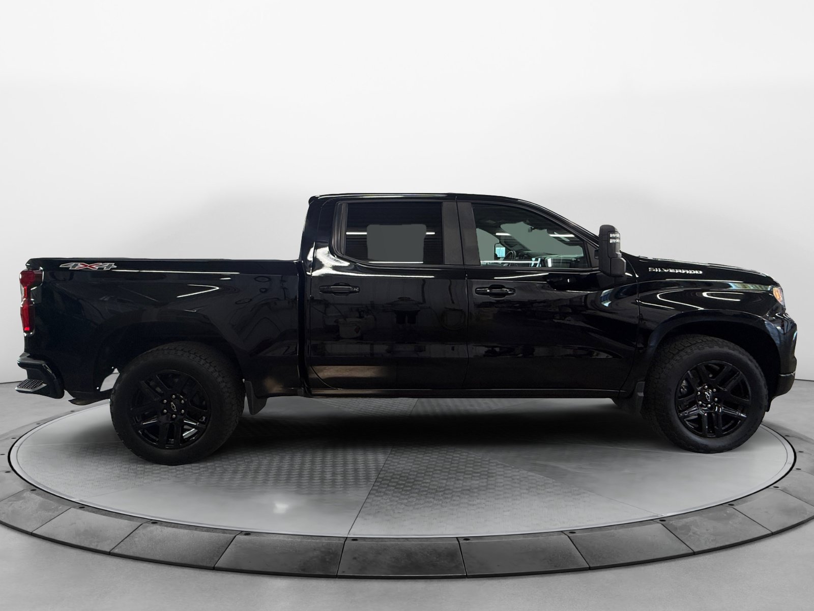 Used 2023 Chevrolet Silverado 1500 RST AWD/4WD image 2