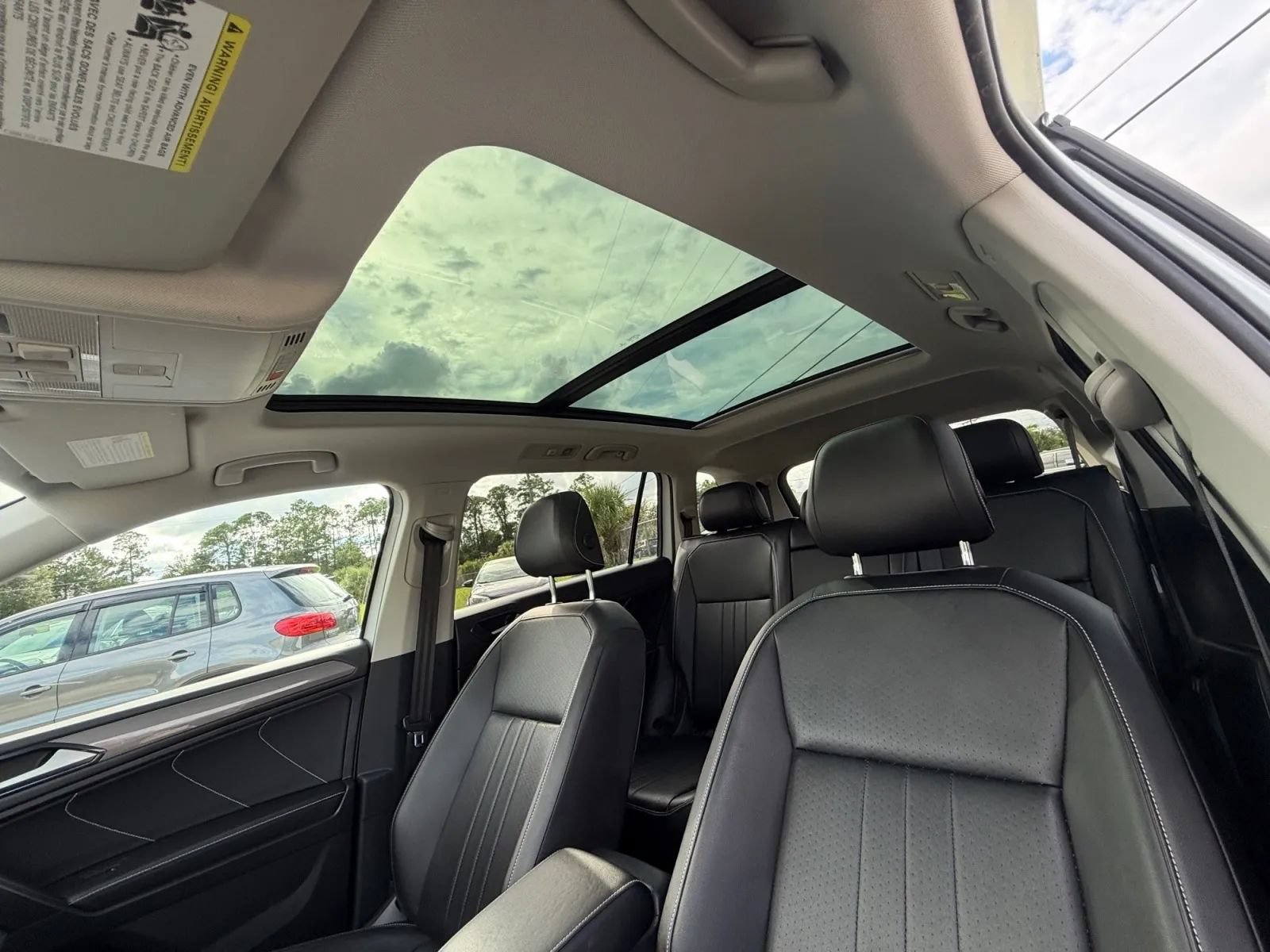 Used 2022 Volkswagen Tiguan SE FWD image 26