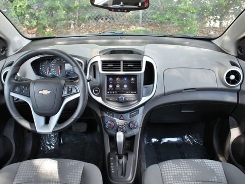 Used 2020 Chevrolet Sonic LT image 10