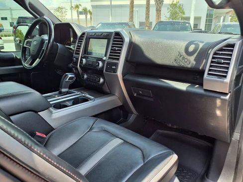 Used 2019 Ford F150 Platinum w/ Equipment Group 701A Luxury AWD/4WD image 13