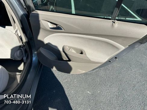Used 2018 Chevrolet Cruze LT image 19