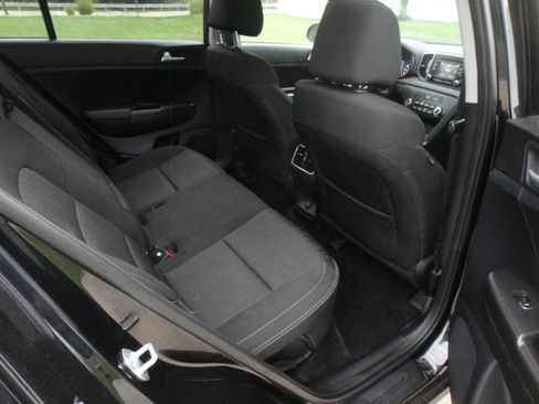 Used 2017 Kia Sportage LX FWD image 17