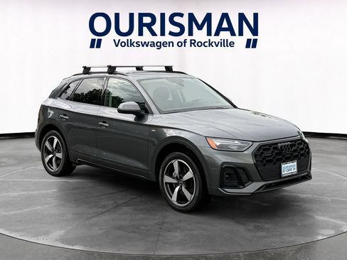 Used 2023 Audi Q5 2.0T Premium Plus w/ Premium Plus Package AWD/4WD image 1