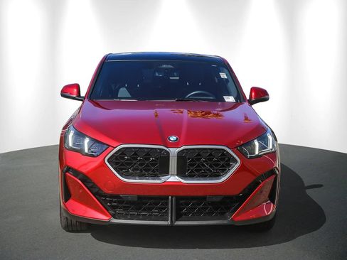 Used 2026 BMW X2 xDrive28i AWD/4WD image 2