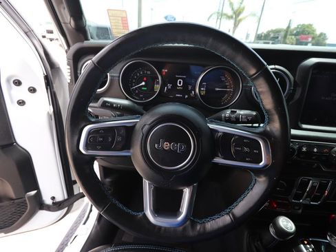 Used 2021 Jeep Wrangler Unlimited Rubicon 4xe w/ Cold Weather Group AWD/4WD image 18