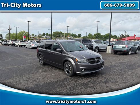 Used 2018 Dodge Grand Caravan GT FWD image 1