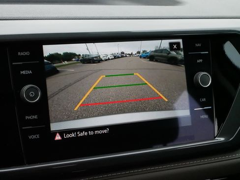 Used 2023 Volkswagen Taos SEL image 32