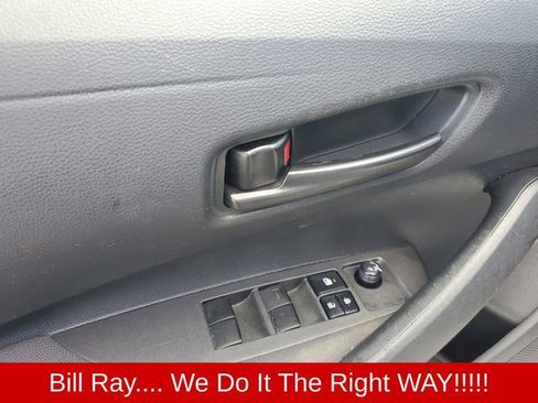 Used 2022 Toyota Corolla LE image 12