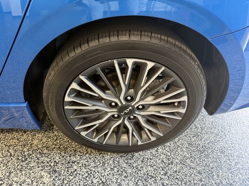 Used 2023 Kia Forte GT-Line w/ GT-Line Premium Package FWD image 33