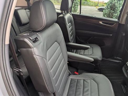 Certified 2025 Volkswagen Atlas SEL AWD/4WD image 16