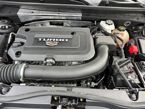 Used 2023 Cadillac XT4 Premium Luxury image 34