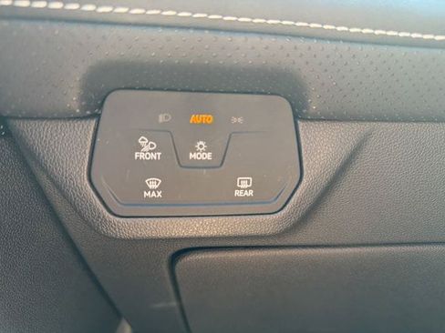 Used 2024 Volkswagen Atlas SE FWD image 35