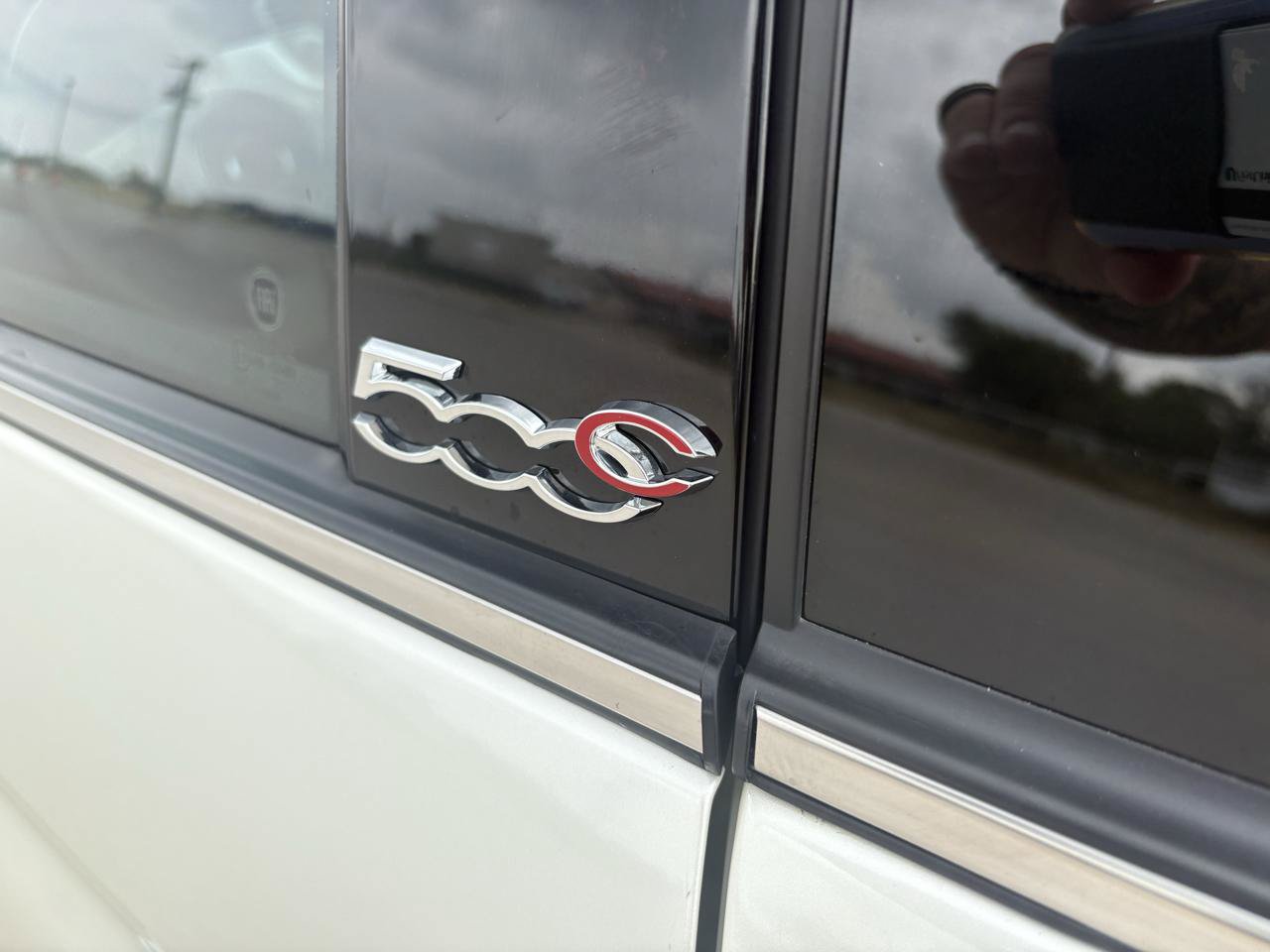 Used 2012 FIAT 500 Lounge w/ Luxury Leather Pkg FWD image 17