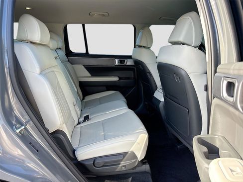 Used 2024 Hyundai Santa Fe SEL image 30