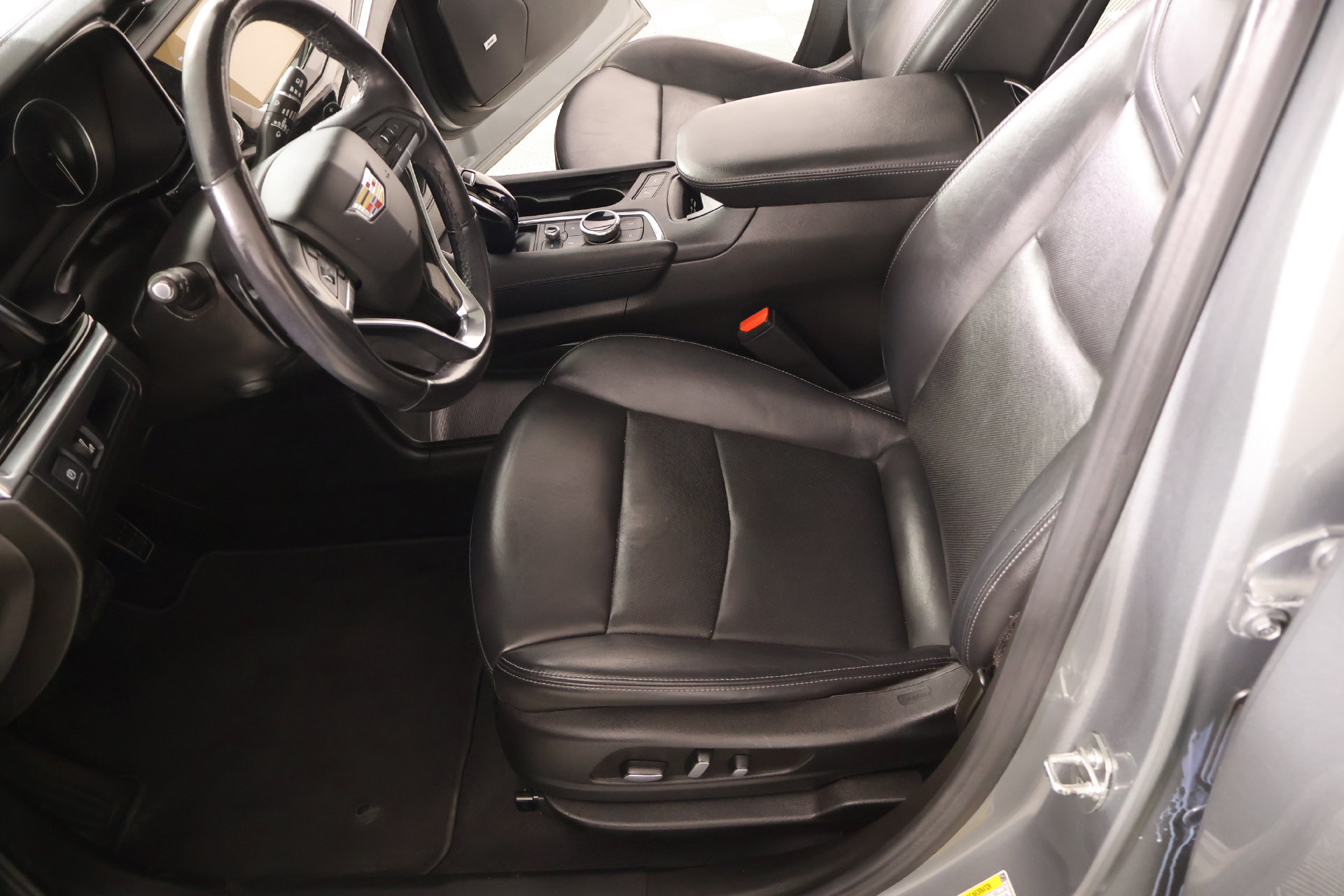 Used 2023 Cadillac XT6 Premium Luxury AWD/4WD image 12