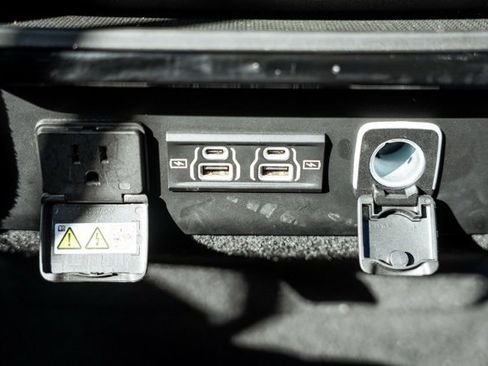 Used 2024 Jeep Wagoneer L Series II w/ Flexible Seating Group image 35