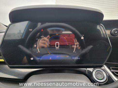 Used 2025 Chevrolet Trax ACTIV w/ Sunroof Package image 21