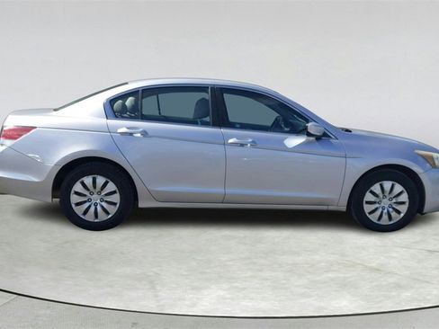 Used 2010 Honda Accord LX image 7