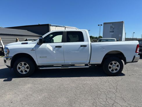 Used 2024 RAM 2500 Big Horn AWD/4WD image 2