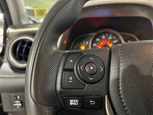 Used 2015 Toyota RAV4 XLE image 12