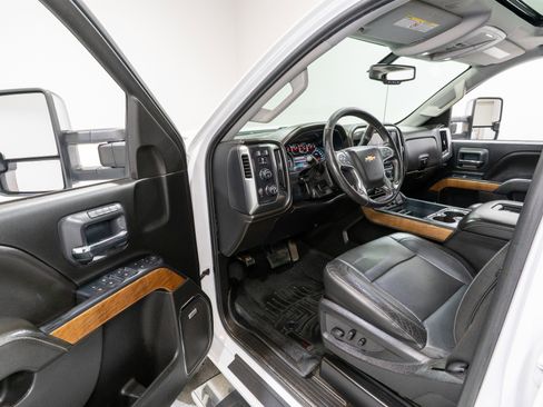 Used 2018 Chevrolet Silverado 2500 LTZ w/ Duramax Plus Package image 14