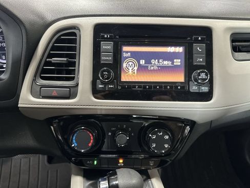 Used 2017 Honda HR-V LX image 16