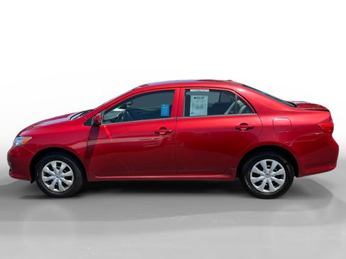 Used 2010 Toyota Corolla LE FWD image 2