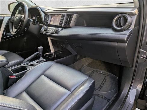 Used 2017 Toyota RAV4 Limited image 21