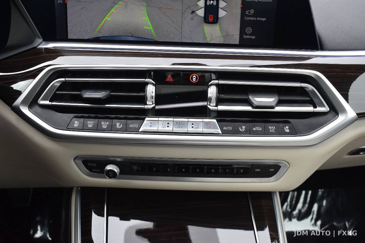 Used 2020 BMW X5 M50i w/ Executive Package AWD/4WD image 28