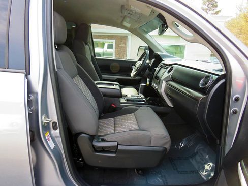 Used 2019 Toyota Tundra SR5 w/ SR5 Upgrade Package image 12