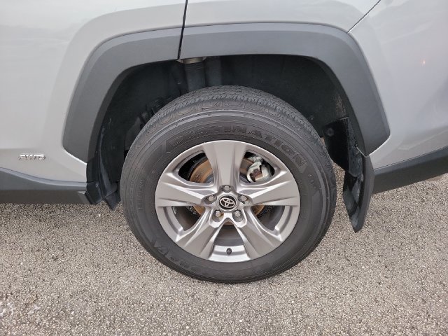 Used 2024 Toyota RAV4 XLE AWD/4WD image 6