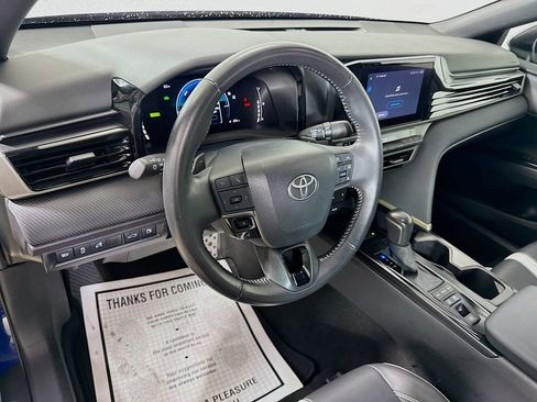 Certified 2025 Toyota Camry SE w/ Convenience Package FWD image 9