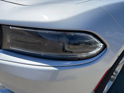Used 2022 Dodge Charger SXT RWD image 11