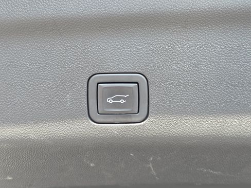 Used 2024 Chevrolet Tahoe High Country w/ LPO, Illumination Package AWD/4WD image 16